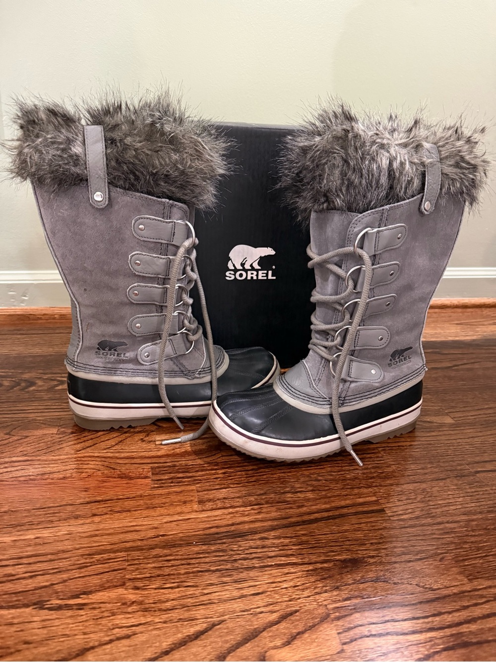 Sorel Women's Grey Faux-Fur Lace-Up Winter Boots